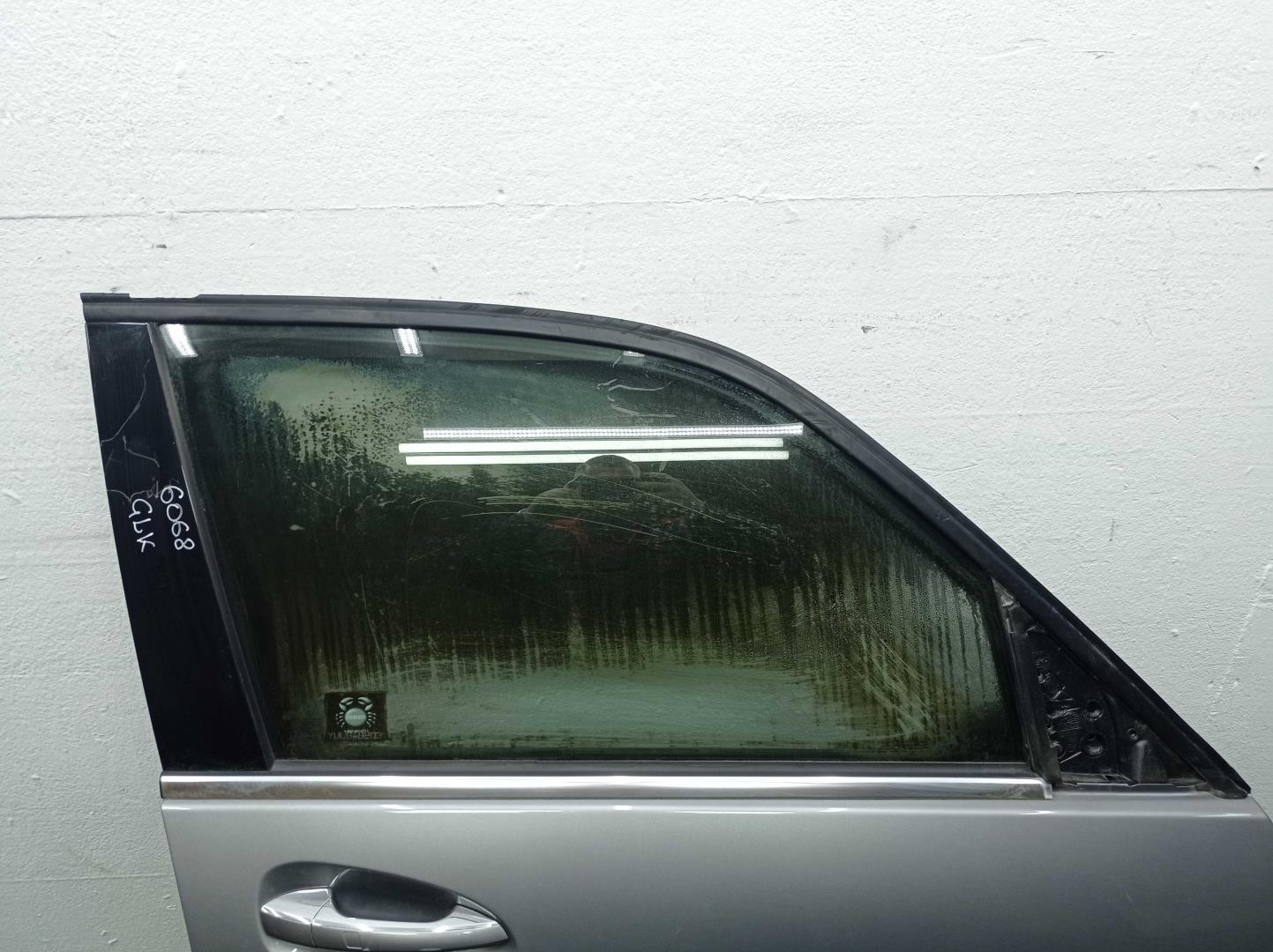 Стеклоподъемник электр. передний правый