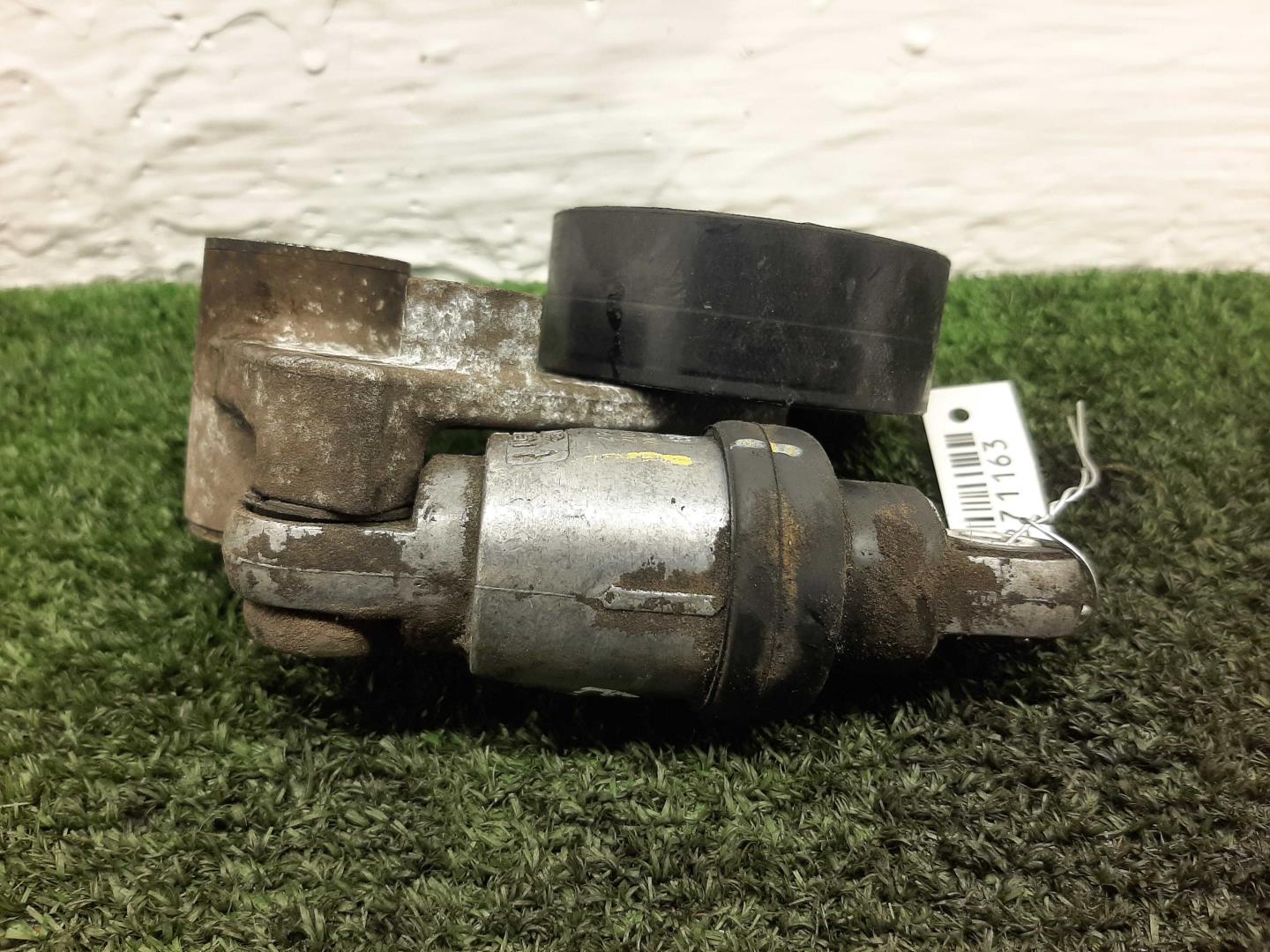 Натяжитель ремня