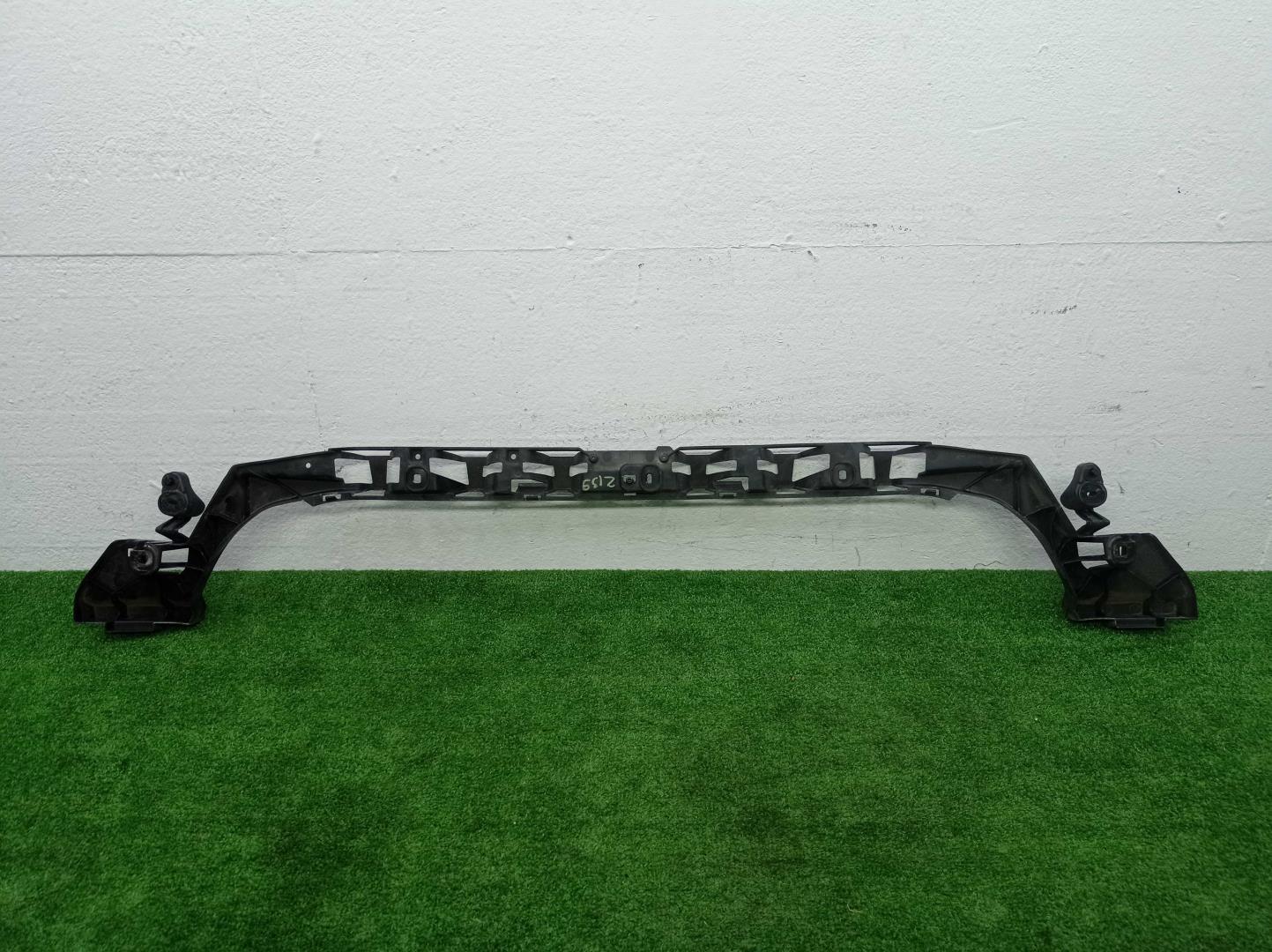 Кронштейн заднего бампера