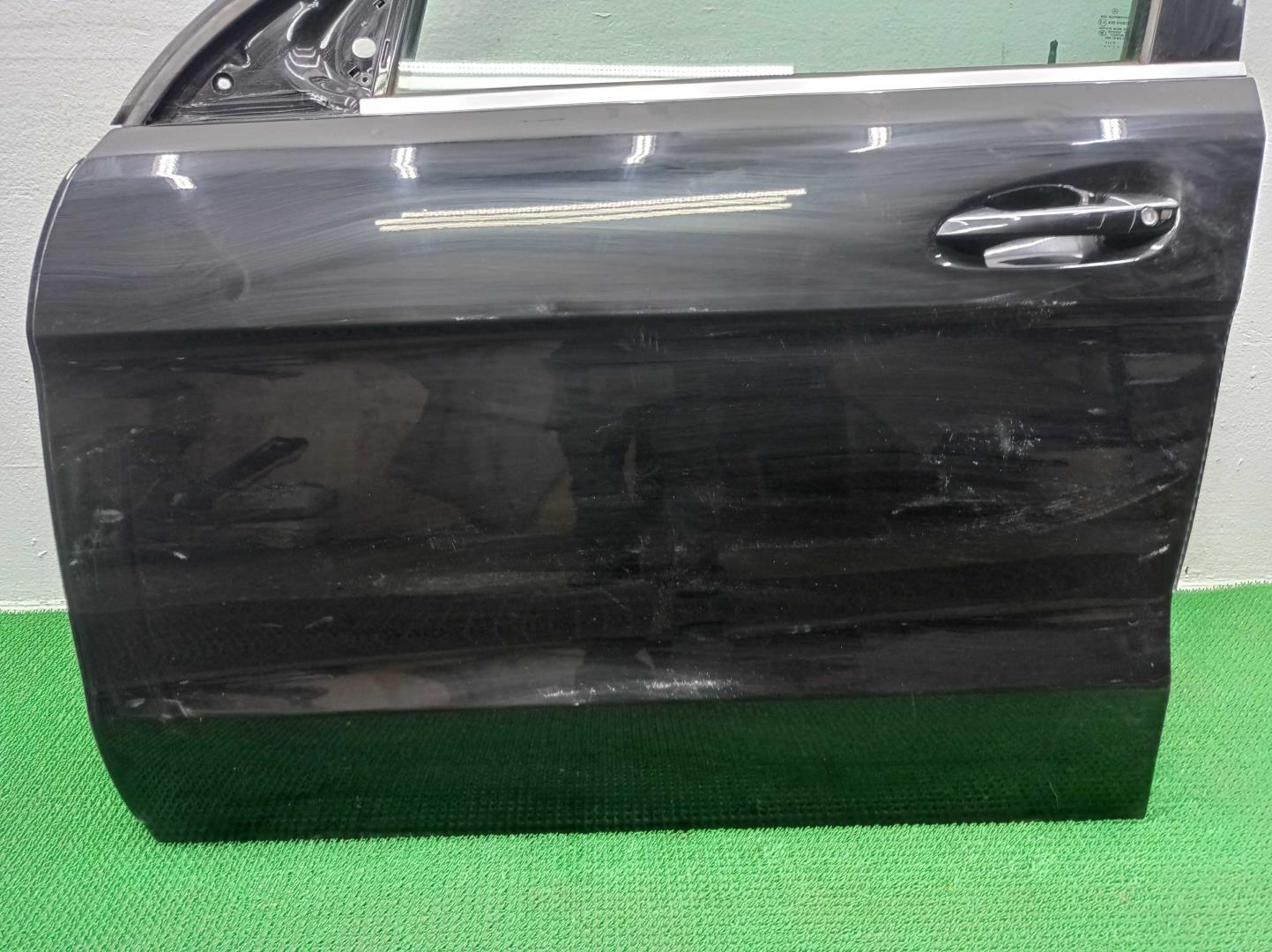 Дверь передняя левая