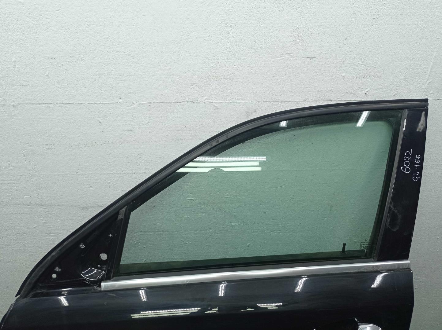 Дверь передняя левая