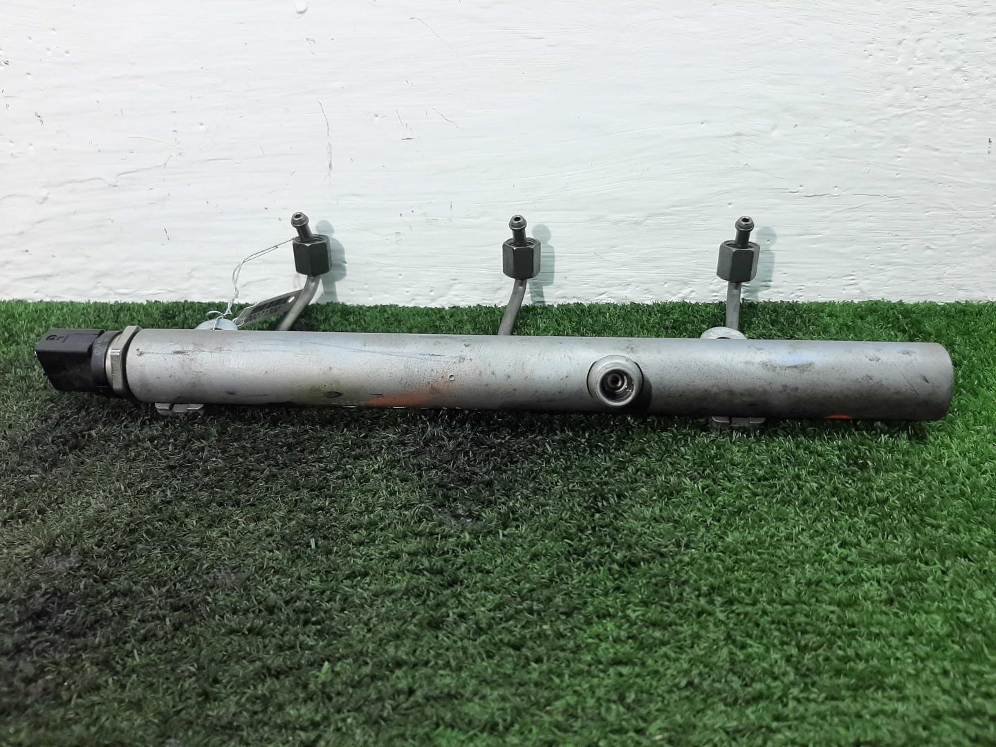 Рейка топливная (рампа)