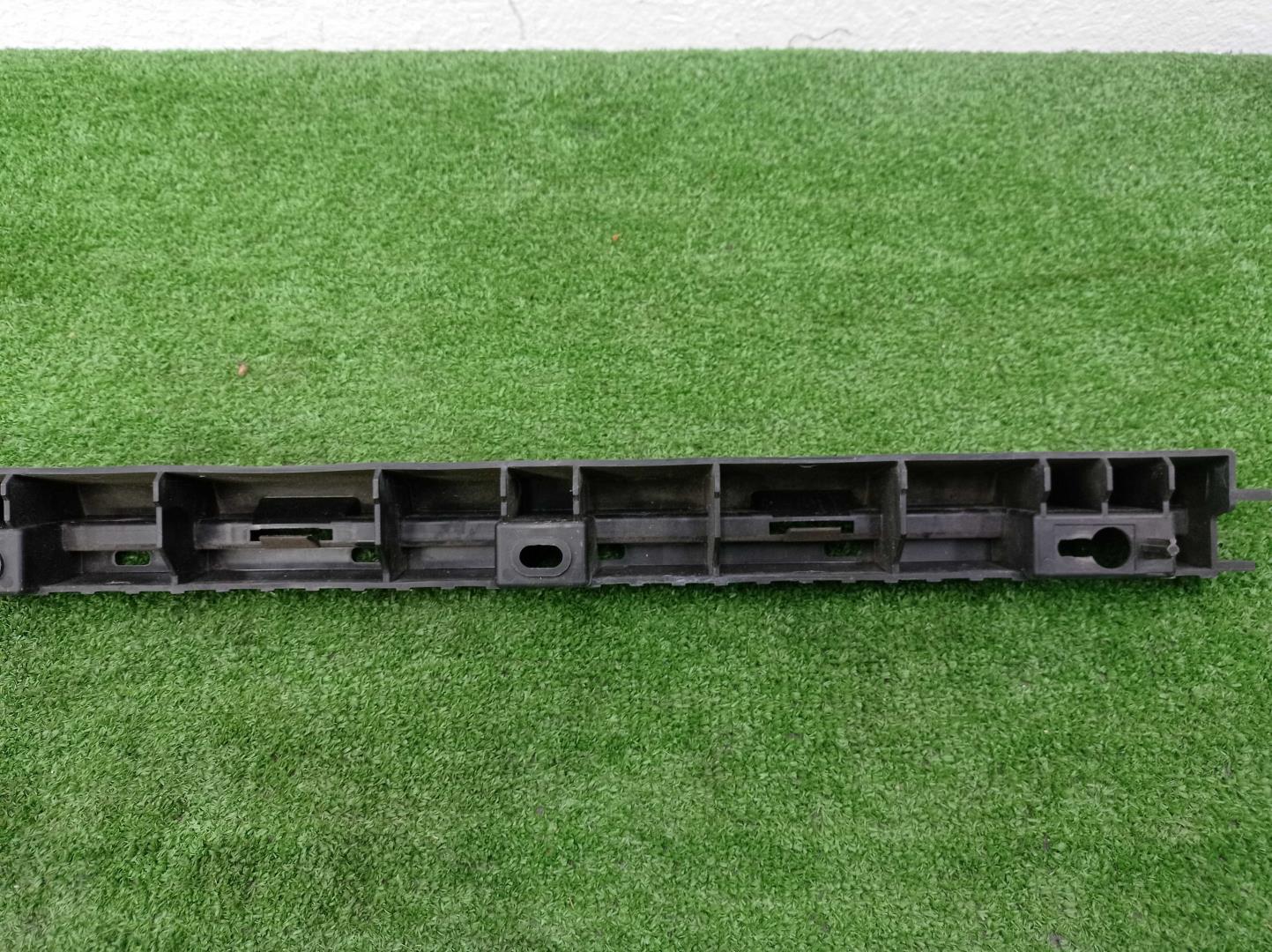 Кронштейн порога