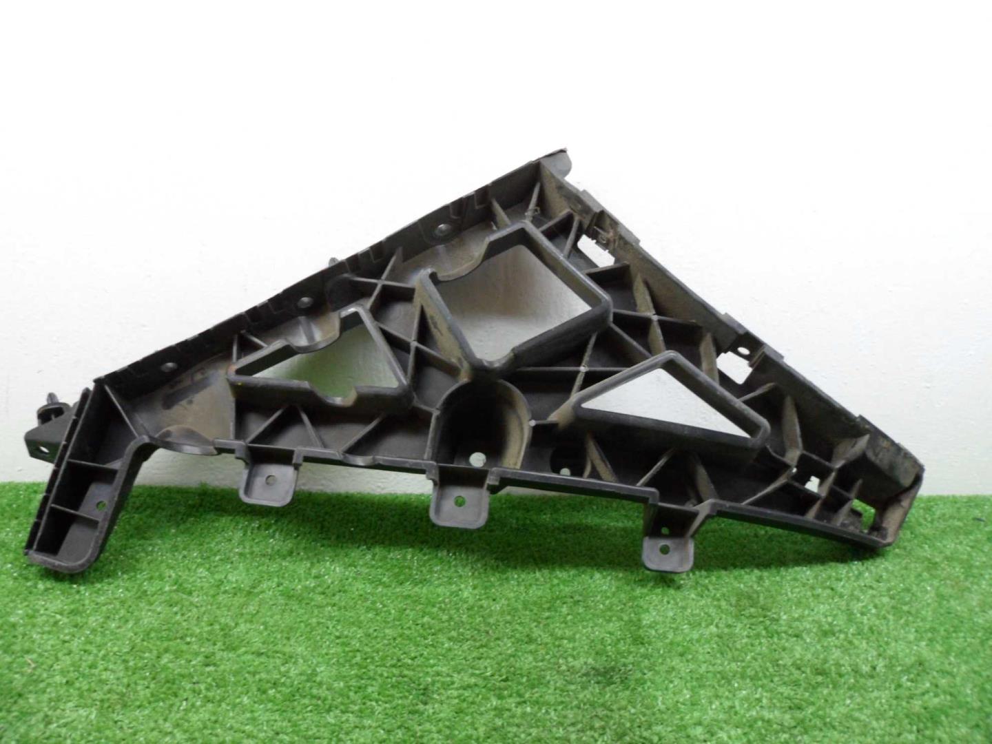 Кронштейн заднего бампера