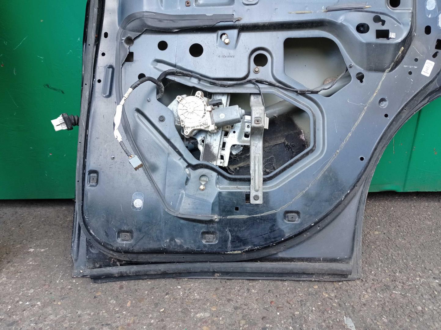 Дверь задняя правая