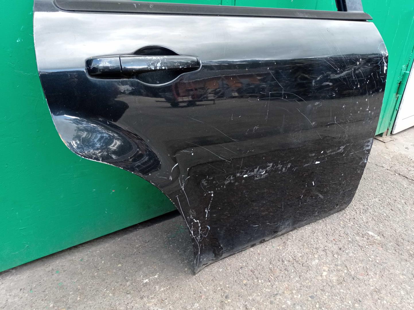 Дверь задняя правая