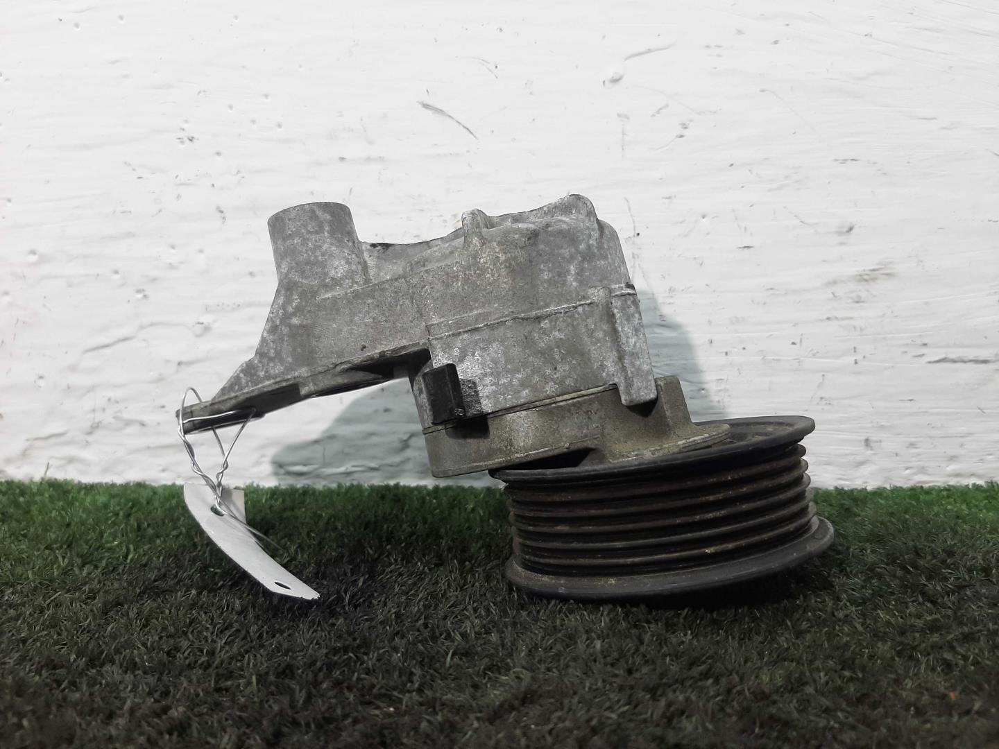 Натяжитель ремня