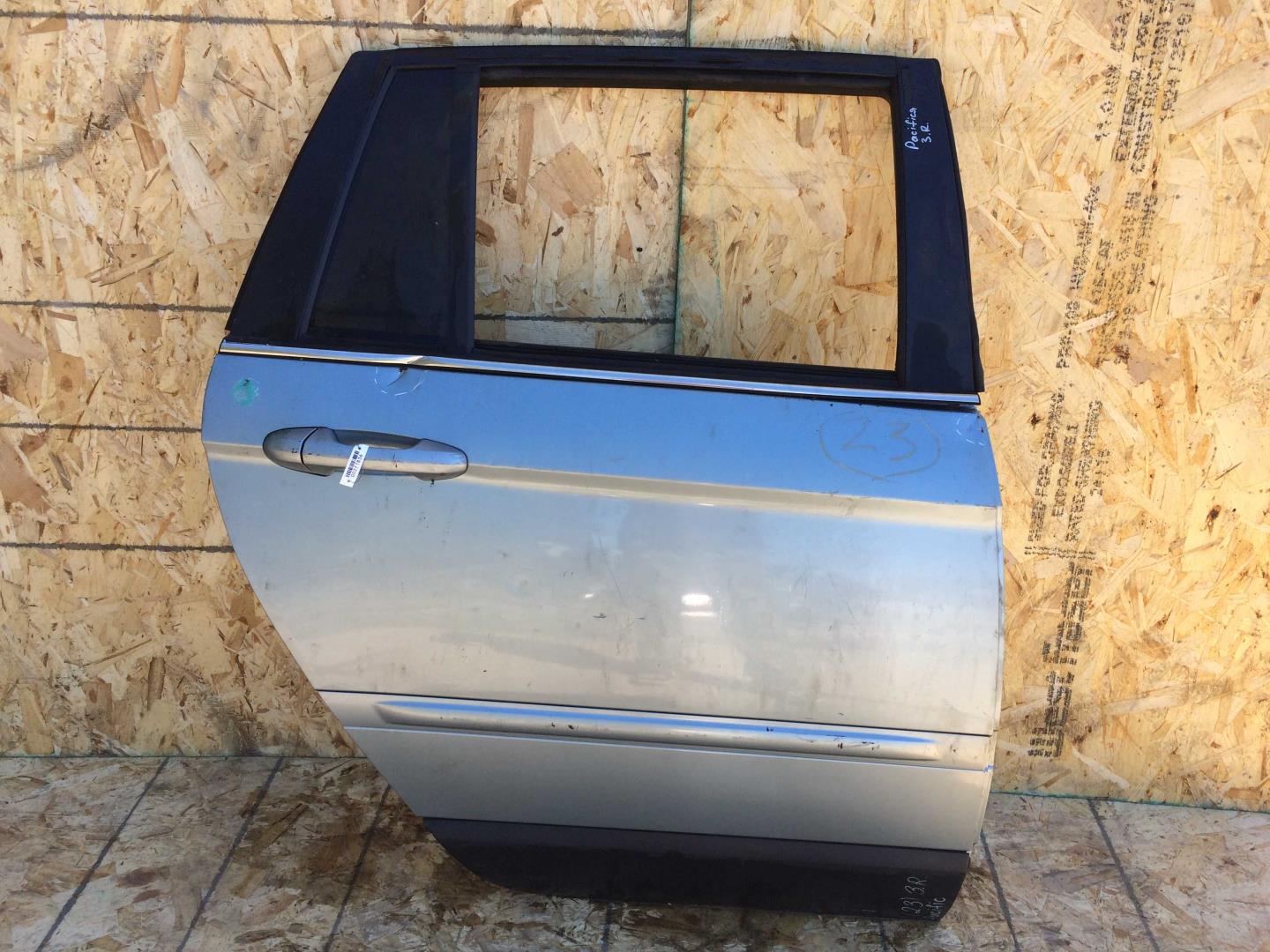 Дверь задняя правая