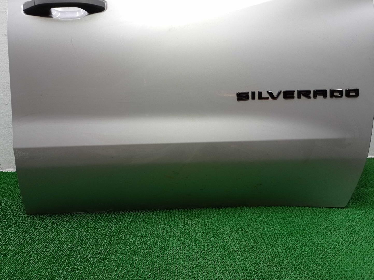 Ручка двери передней наружная правая