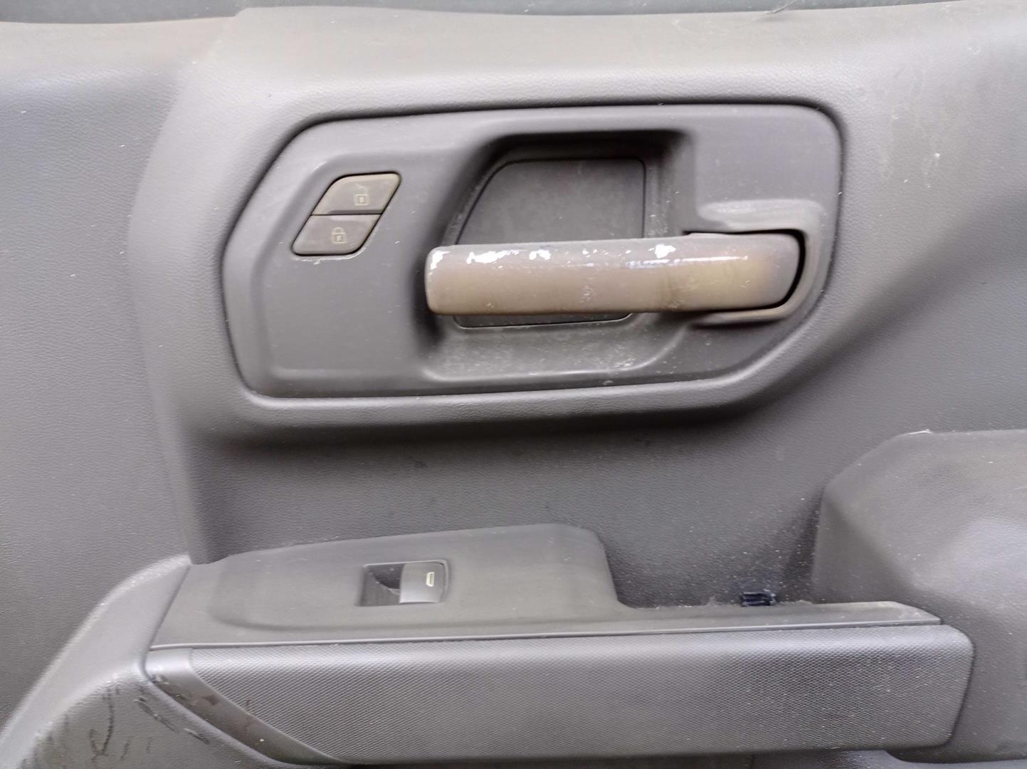 Ручка двери передней наружная правая