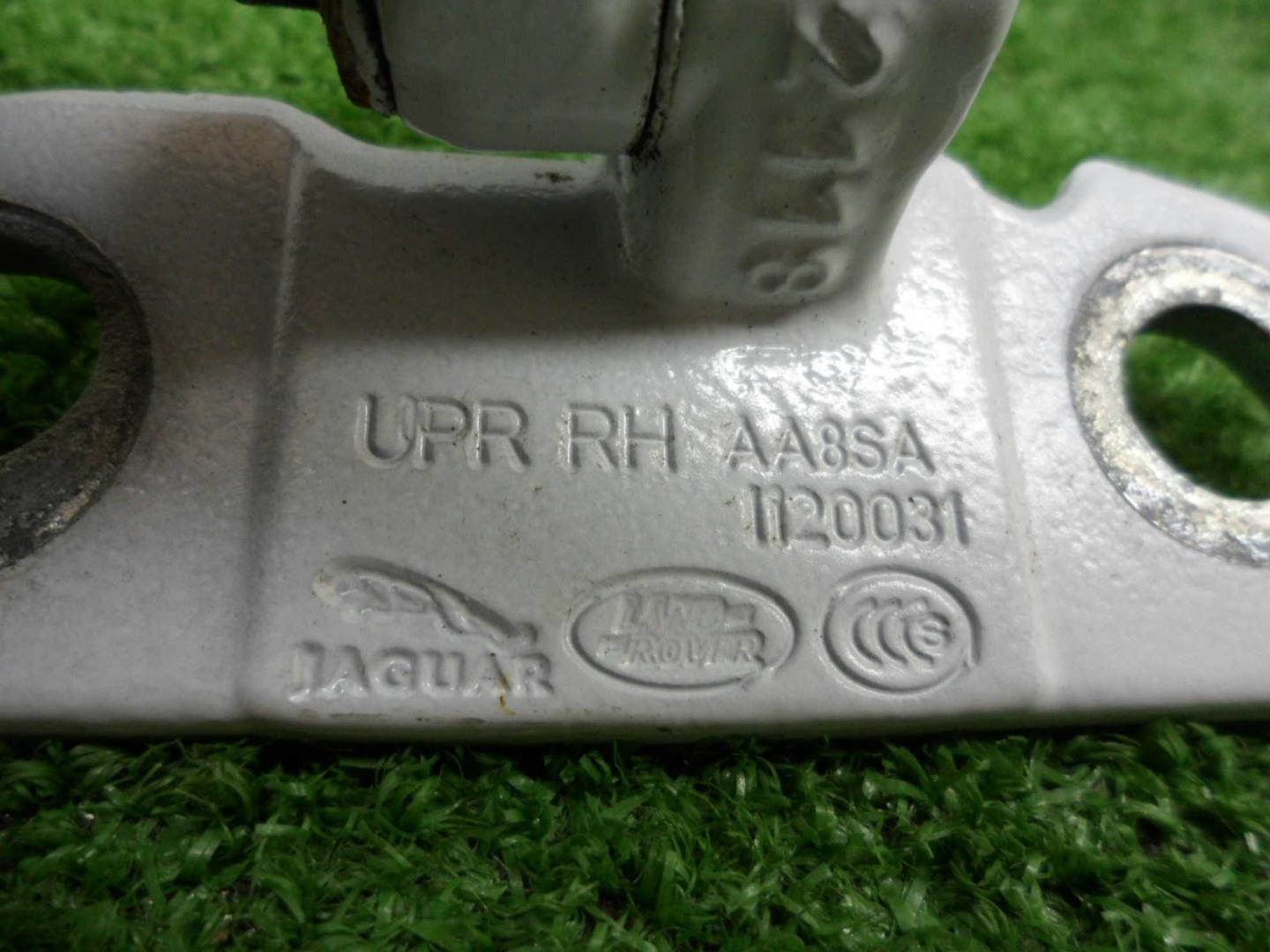 Петля двери передней