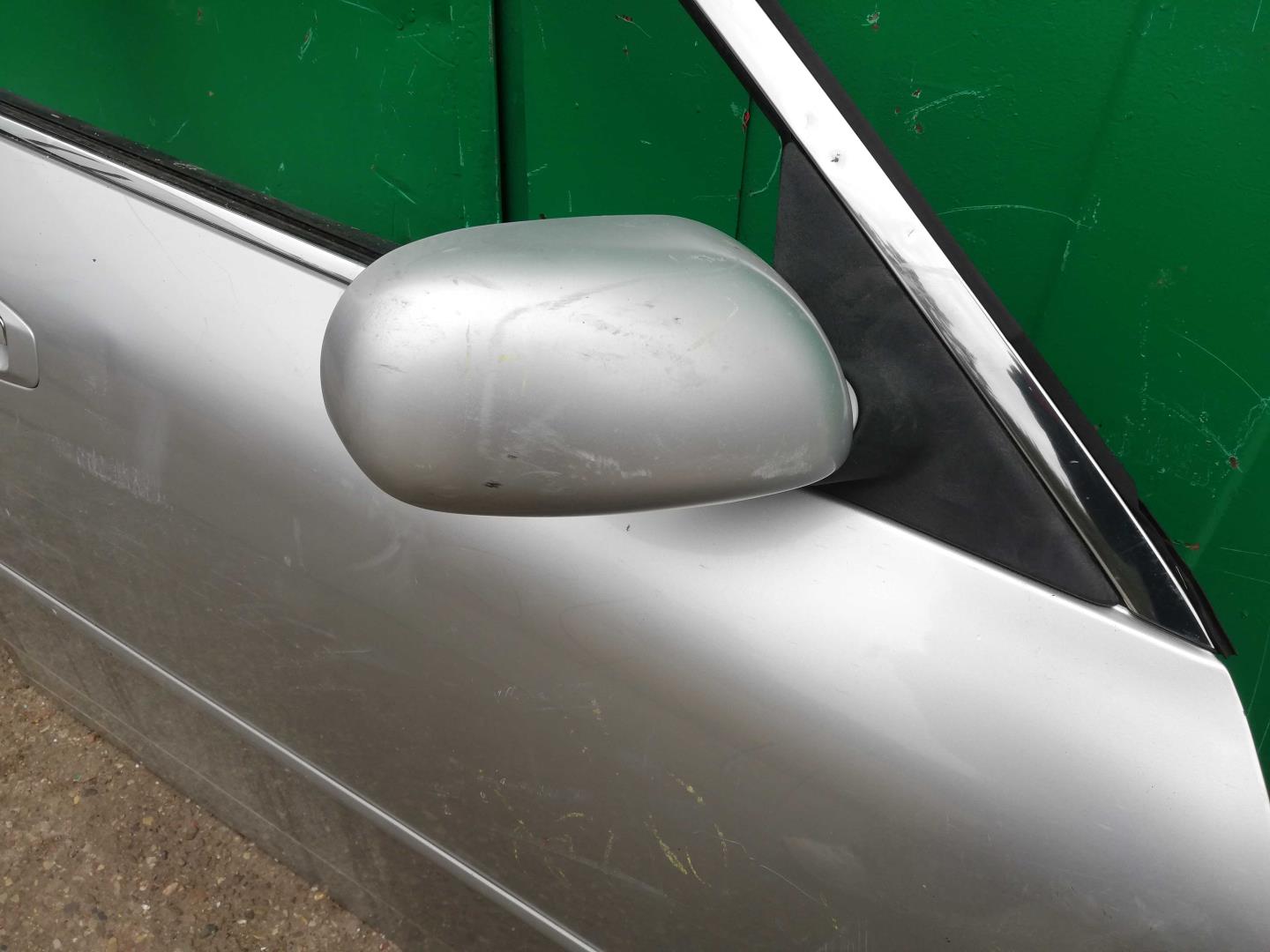 Ручка двери передней наружная правая