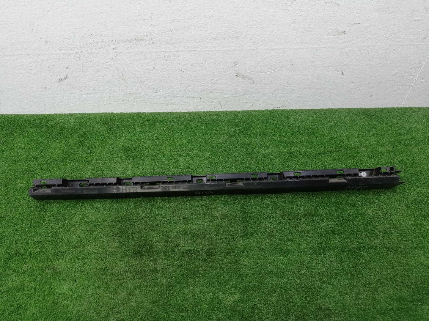 Кронштейн порога