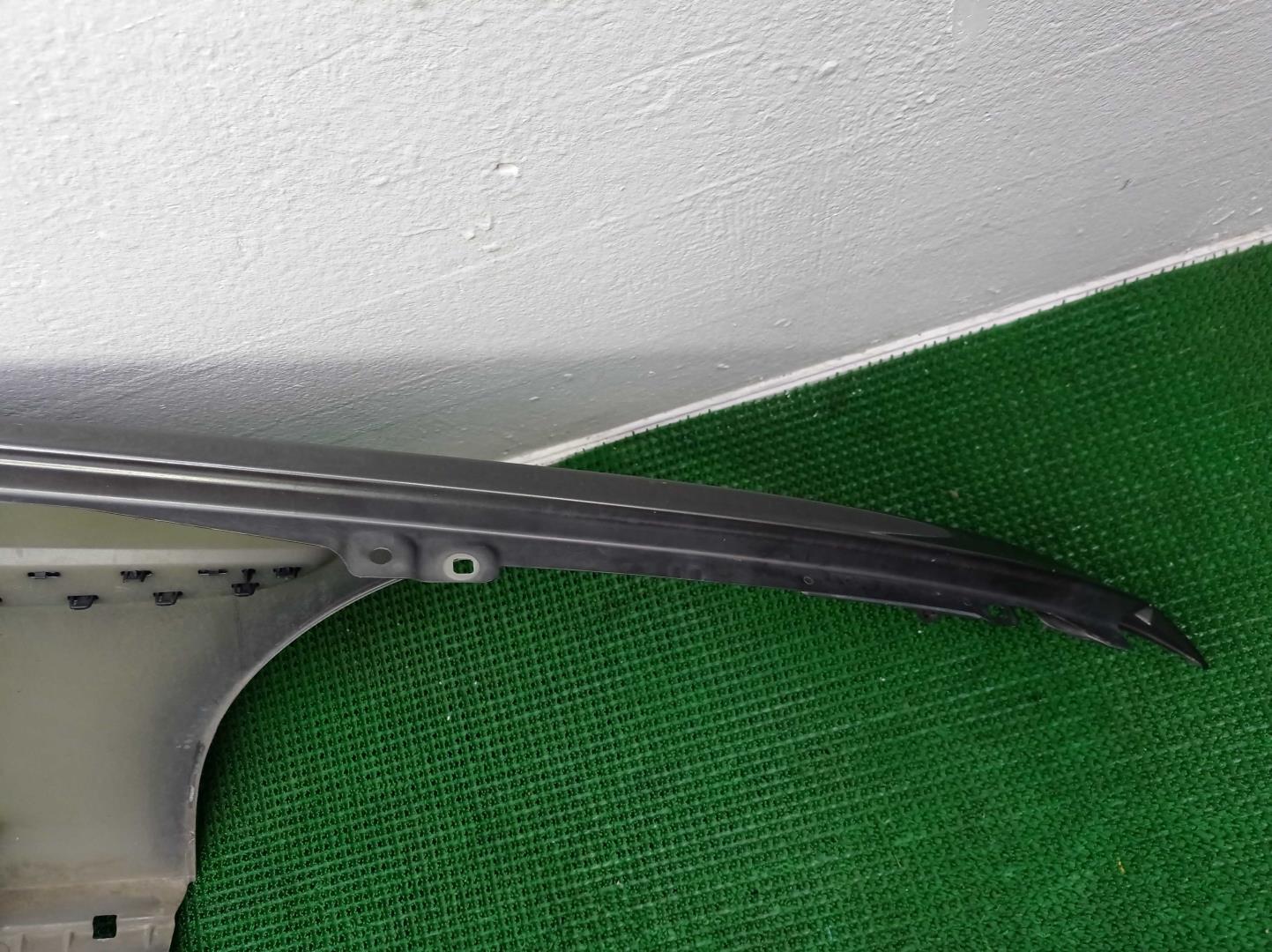 Крыло переднее левое