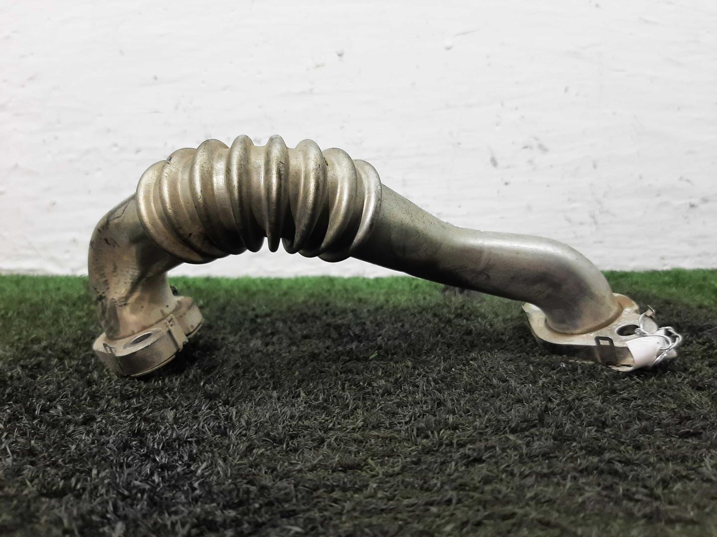 Трубка картерных газов