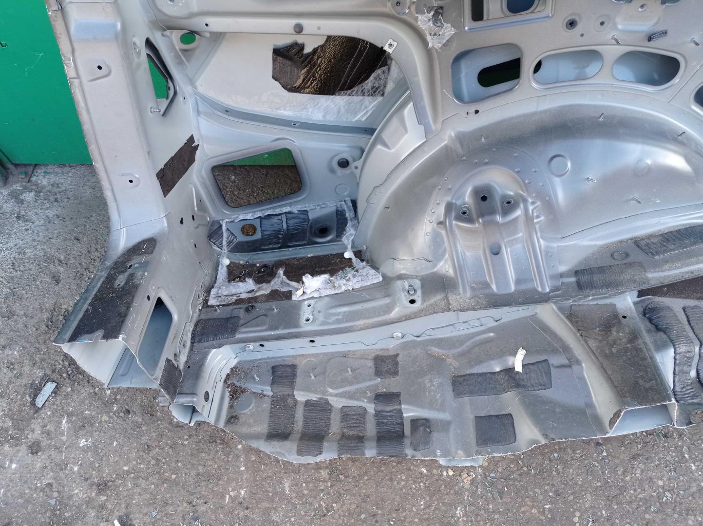 Крыло заднее левое