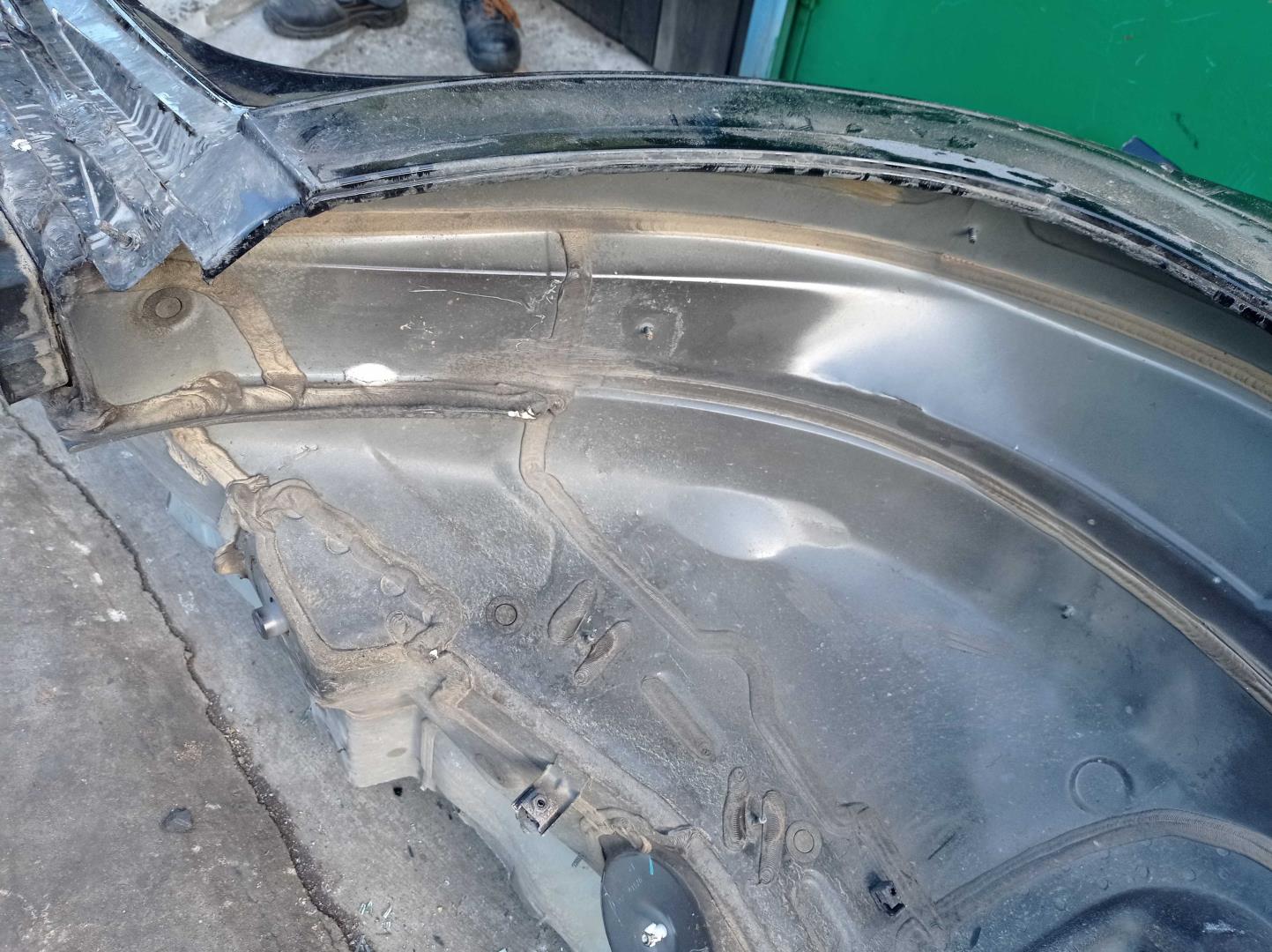 Крыло заднее левое