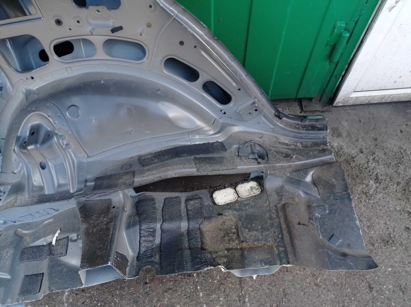 Крыло заднее левое