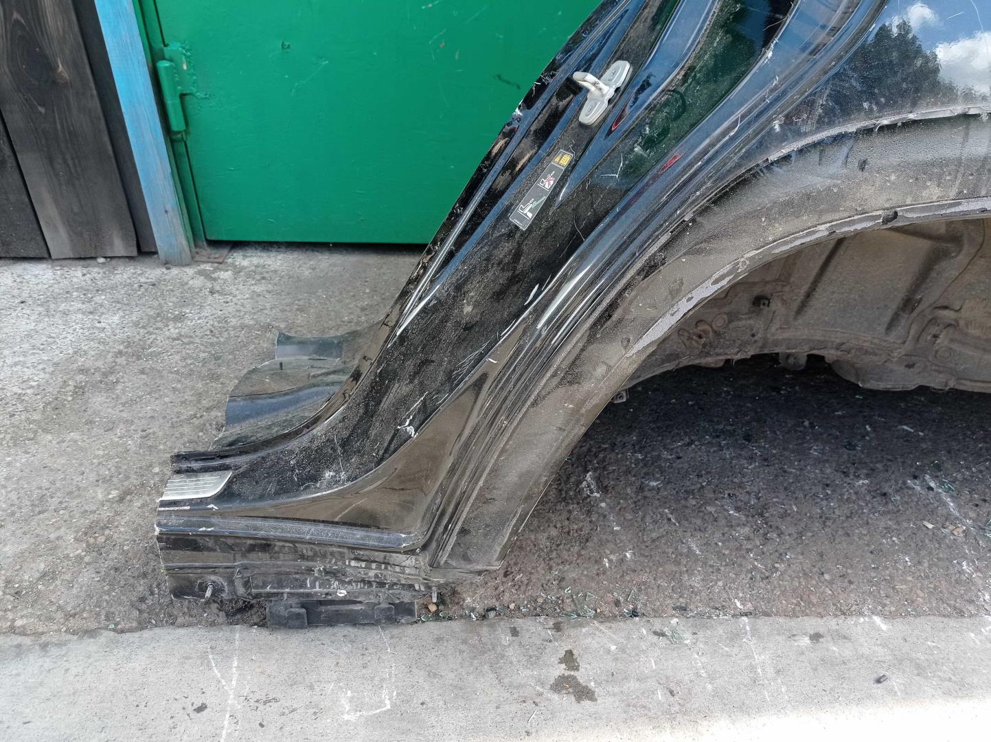 Крыло заднее левое