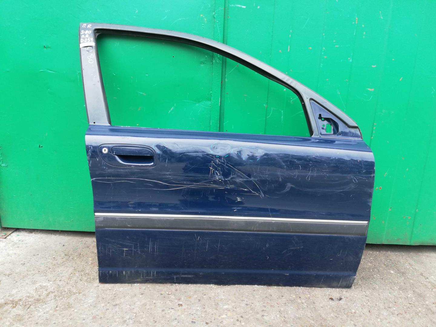 Дверь передняя правая