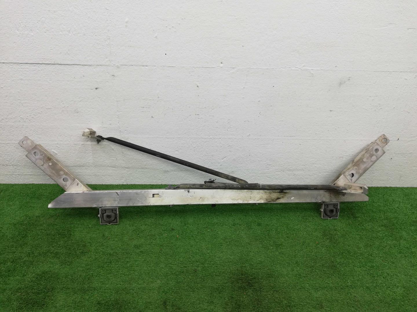 Балка подрадиаторная