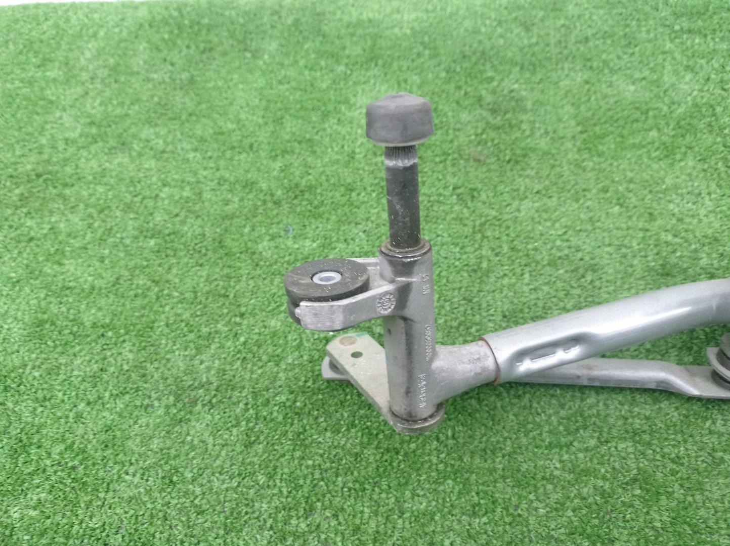 Трапеция стеклоочистителей