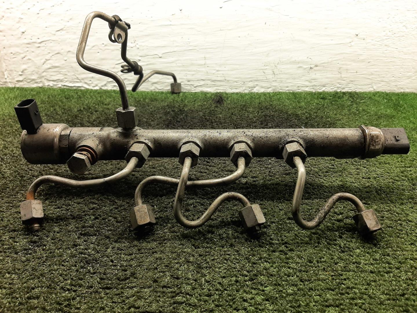 Рейка топливная (рампа)