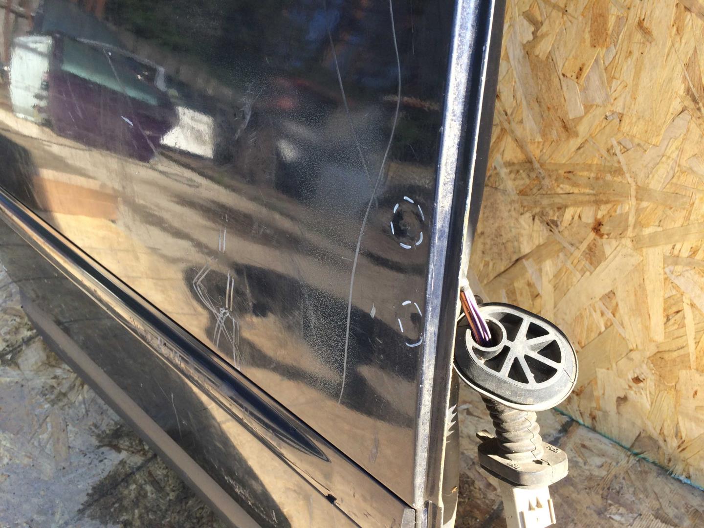 Дверь задняя правая