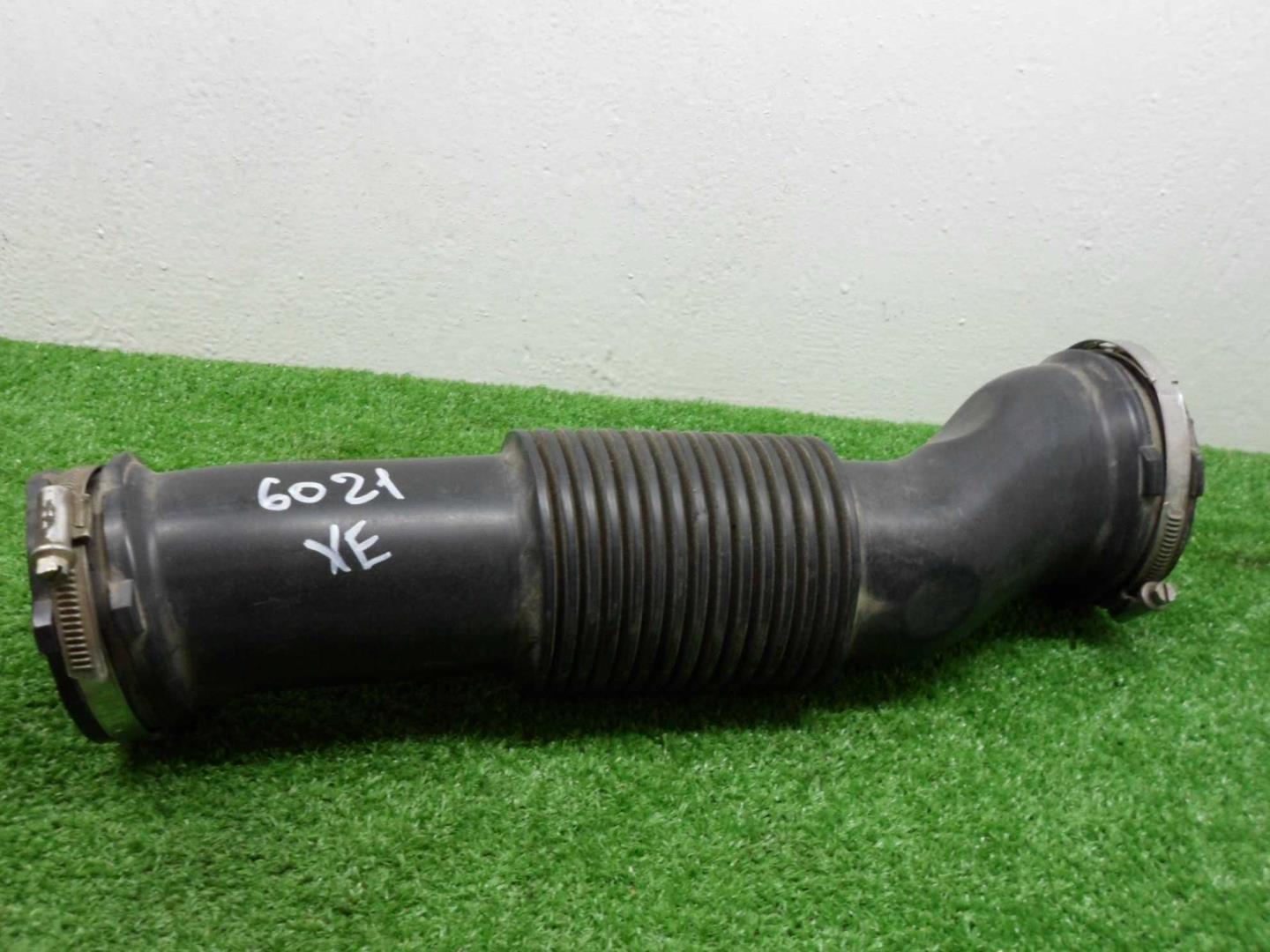 Патрубок воздушного фильтра