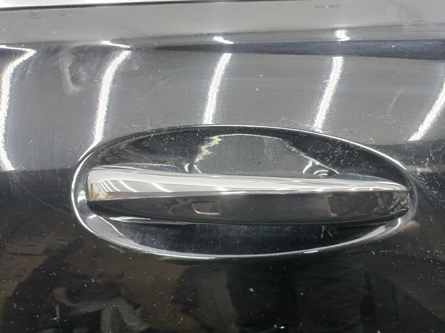 Замок двери задней правой