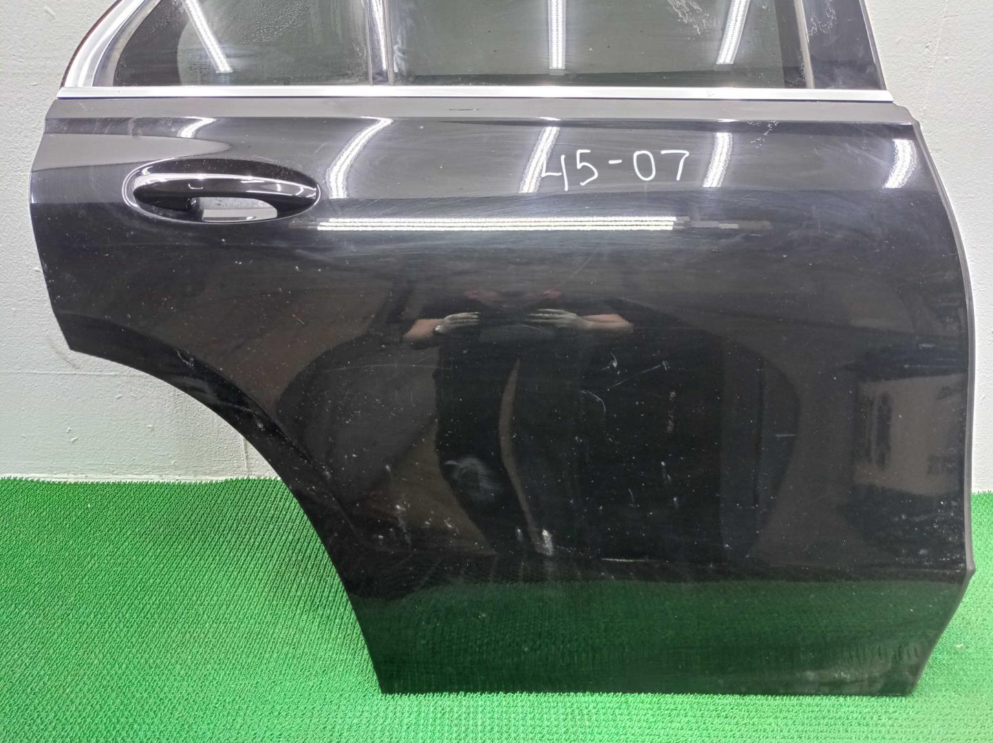 Замок двери задней правой