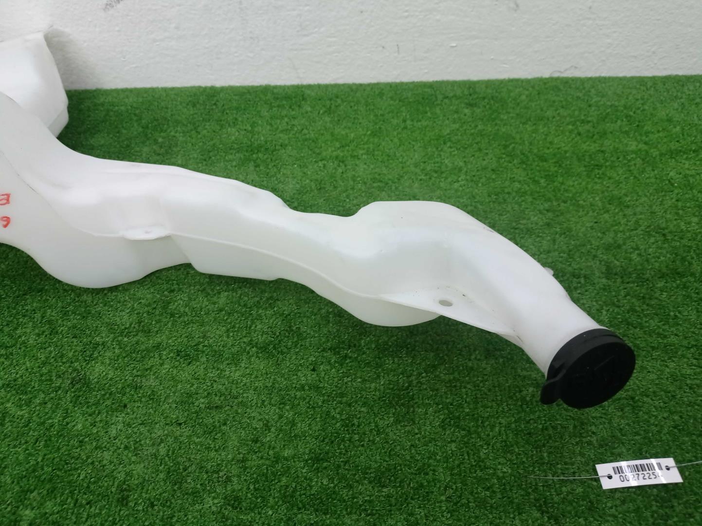 Бачок омывателя лобового стекла