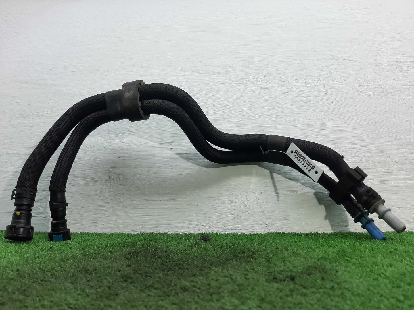 Трубка топливная