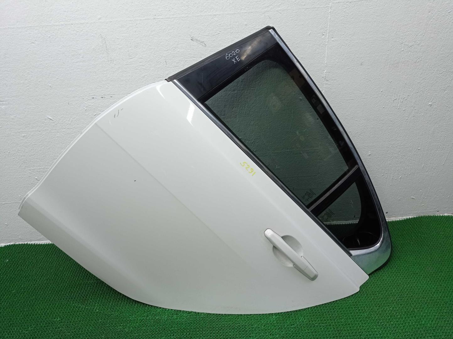 Ручка двери задней наружная левая