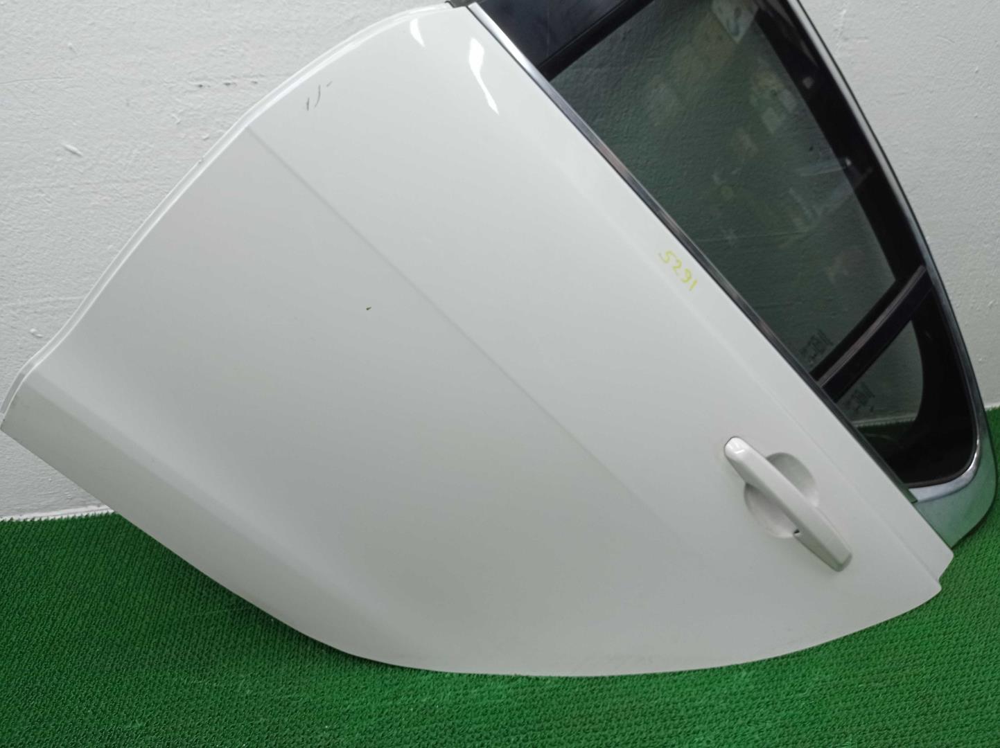 Ручка двери задней наружная левая