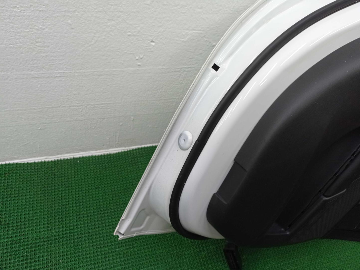 Стеклоподъемник электр. задний левый