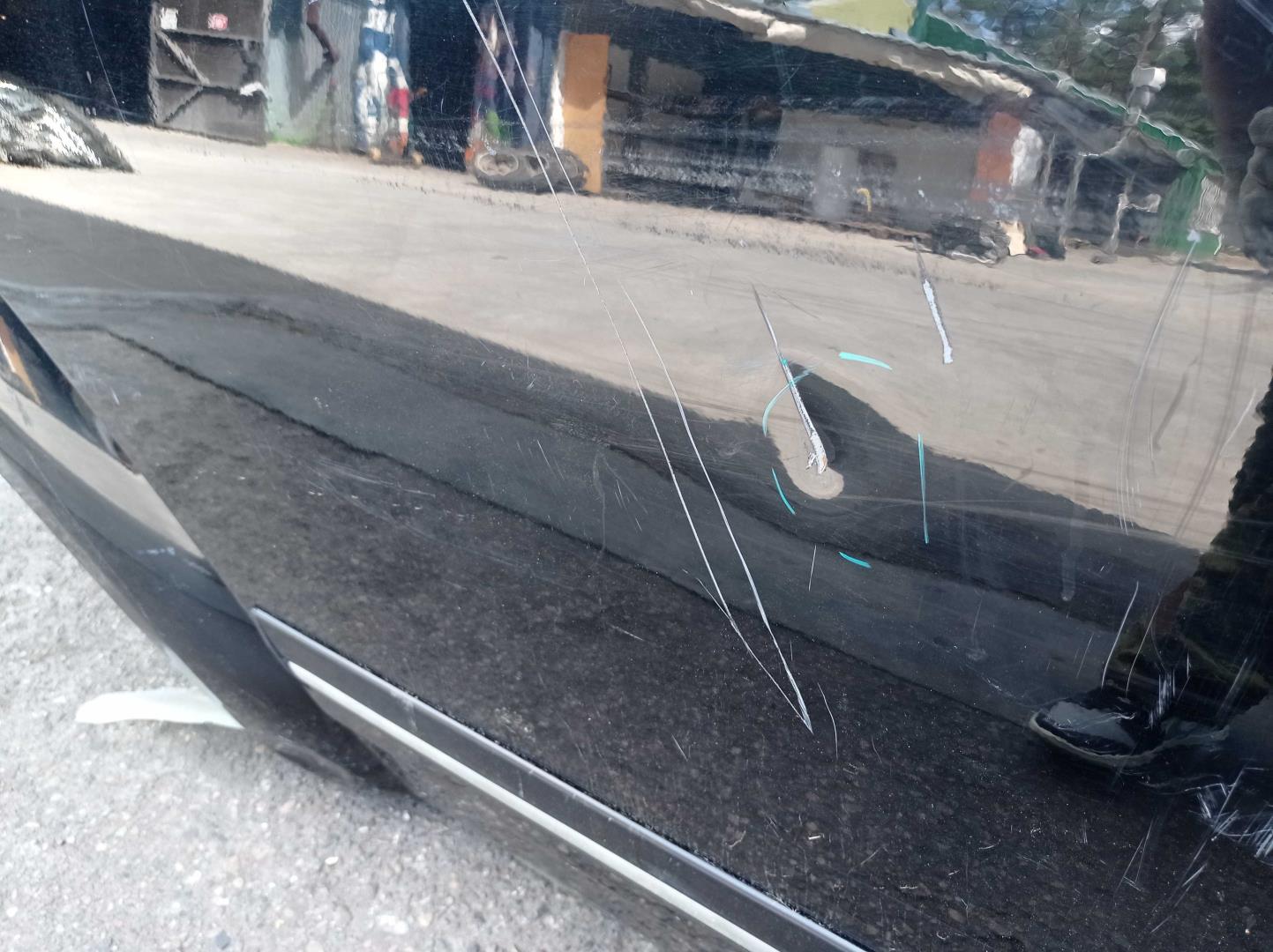 Стекло двери задней правой