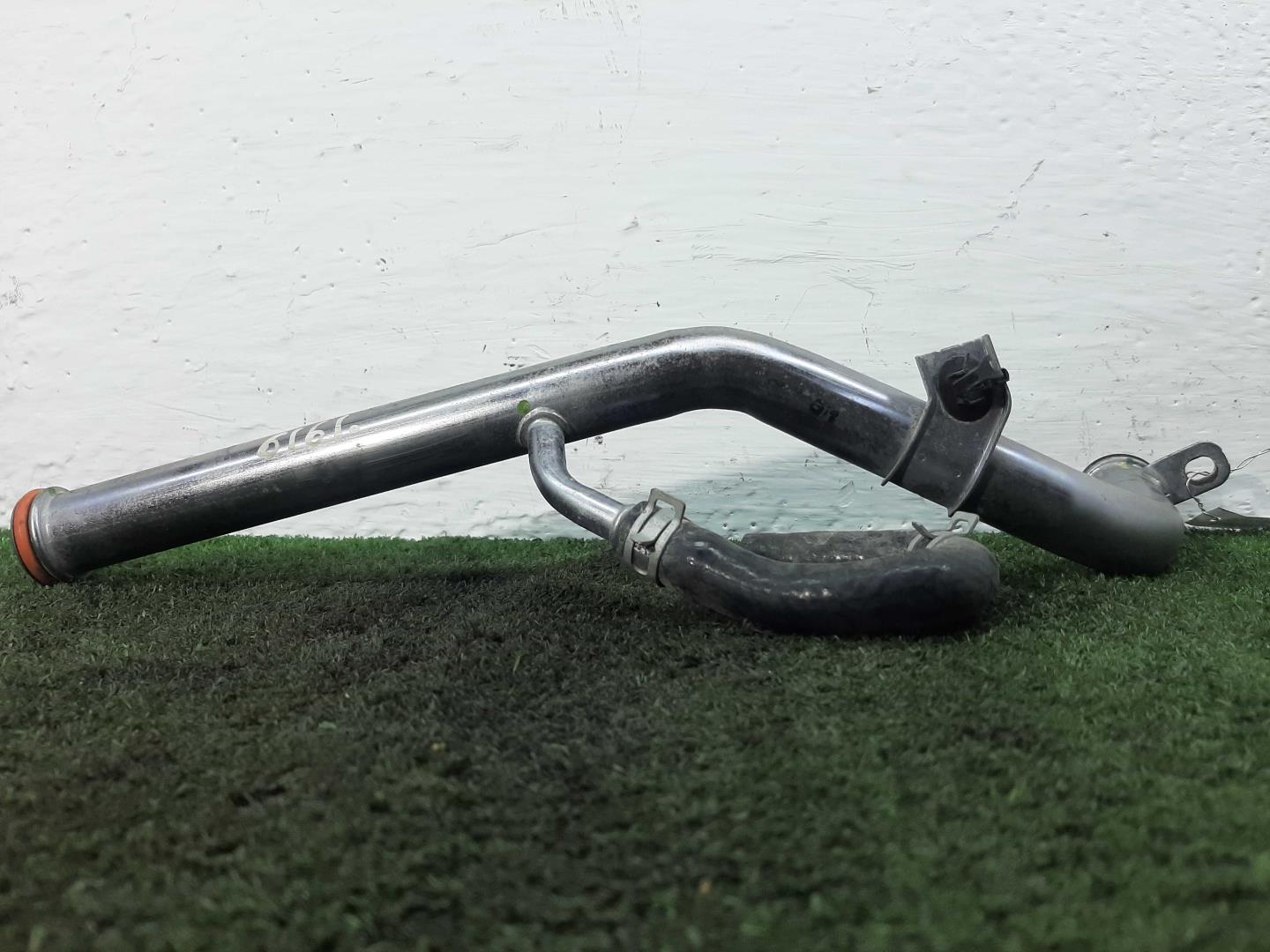 Трубка системы охлаждения