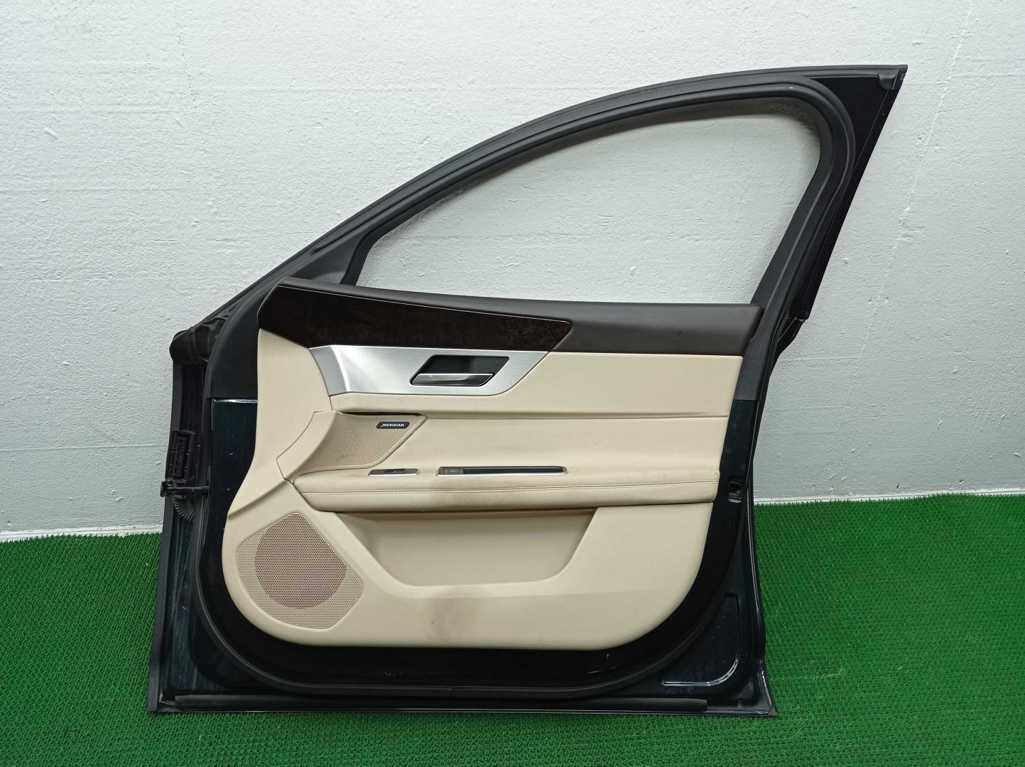 Стеклоподъемник электр. передний правый