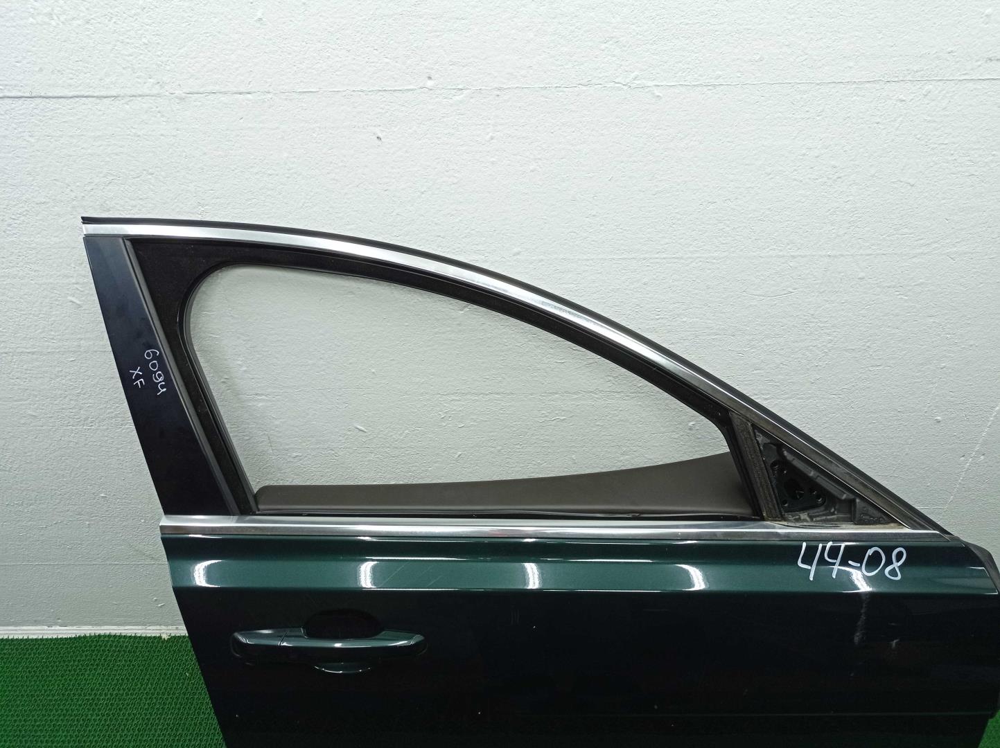 Ручка двери передней наружная правая