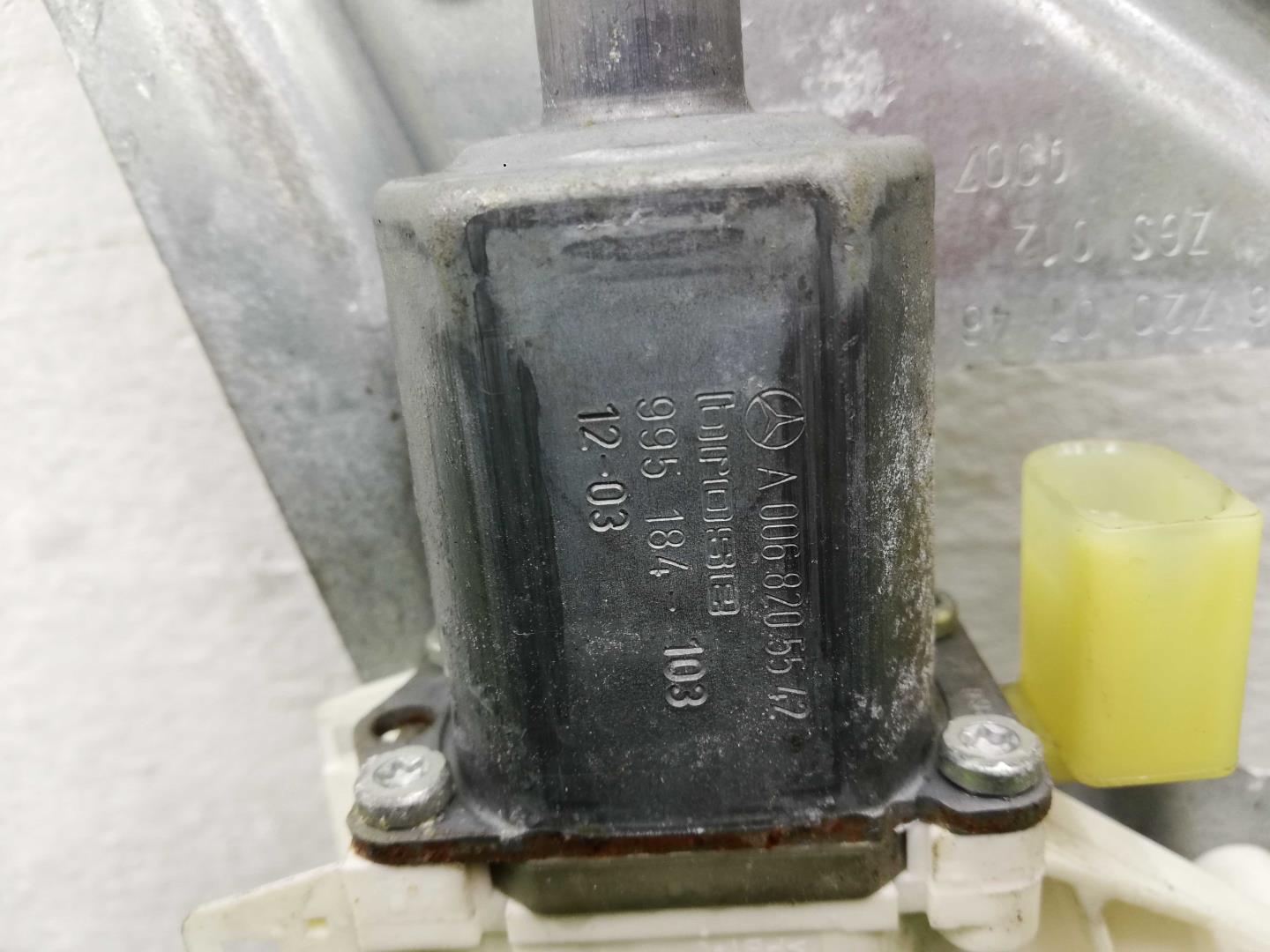 Стеклоподъемник электр. передний правый