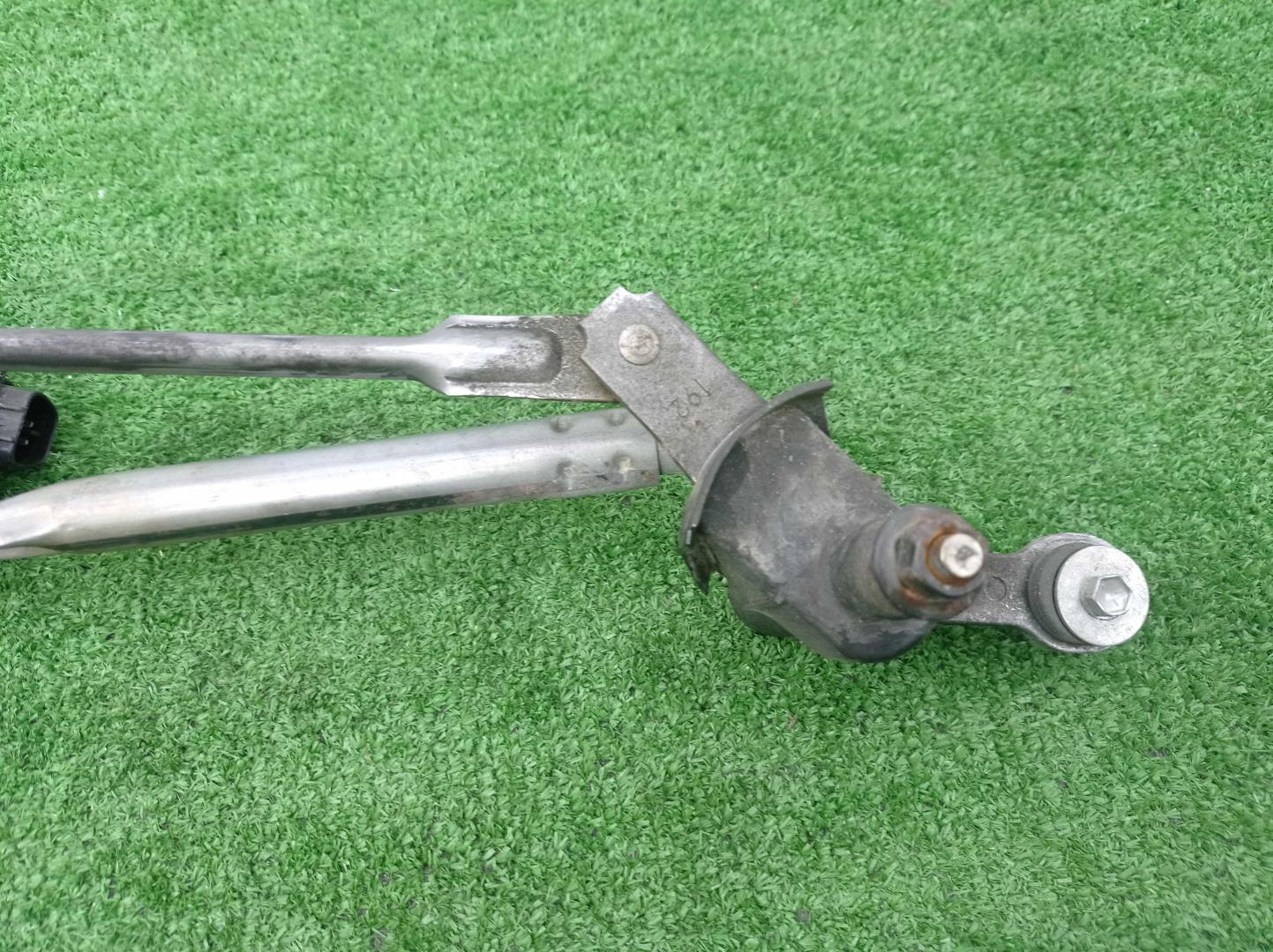 Трапеция стеклоочистителей