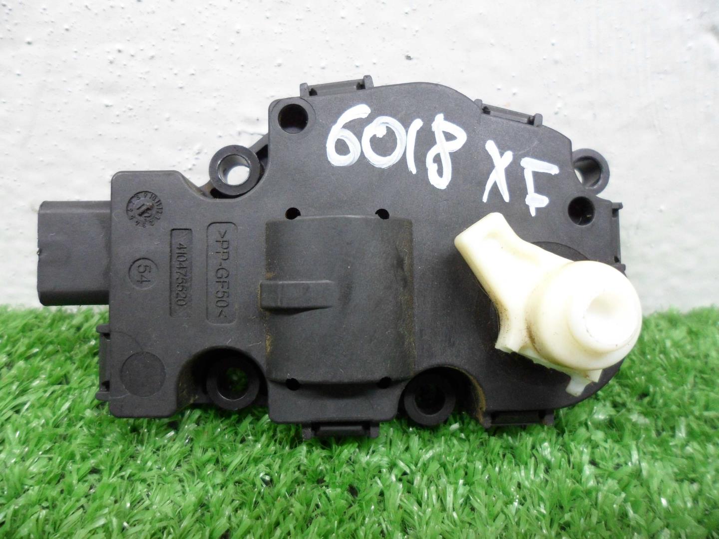 Моторчик заслонки печки