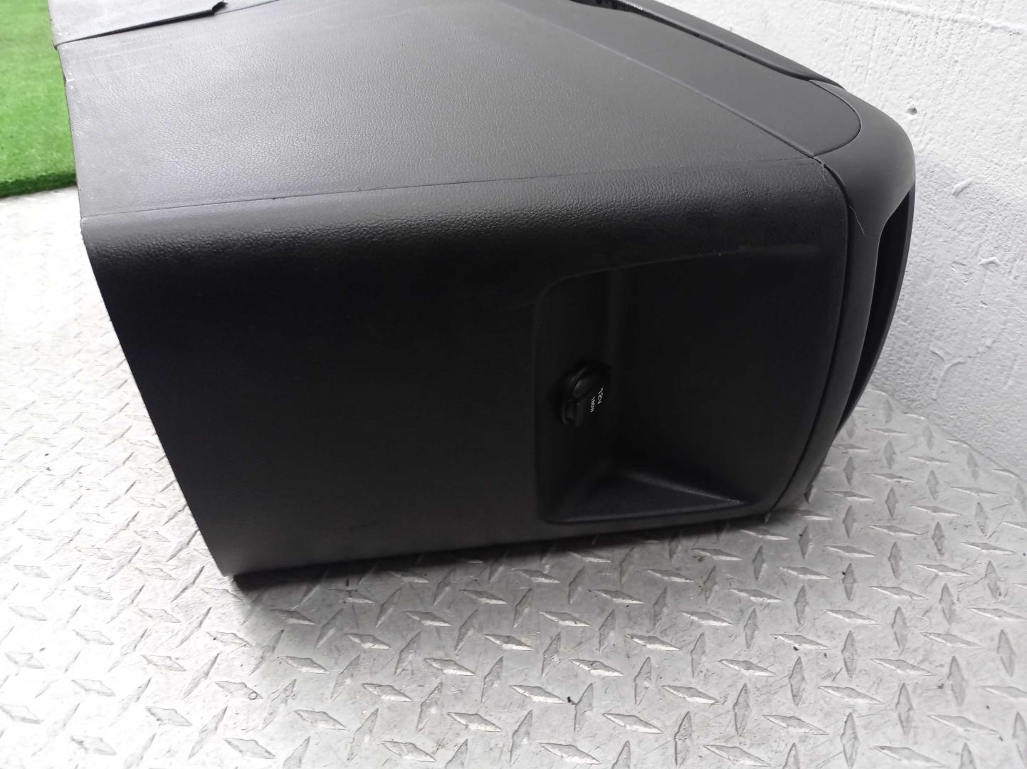 Подлокотник