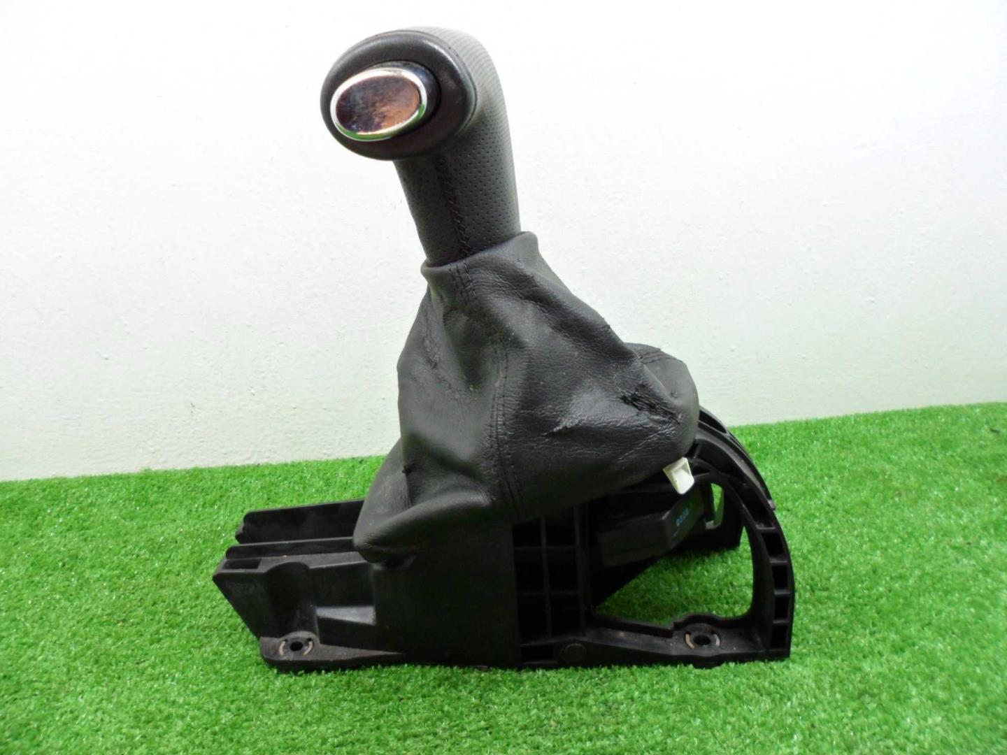 Кулиса МКПП / АКПП