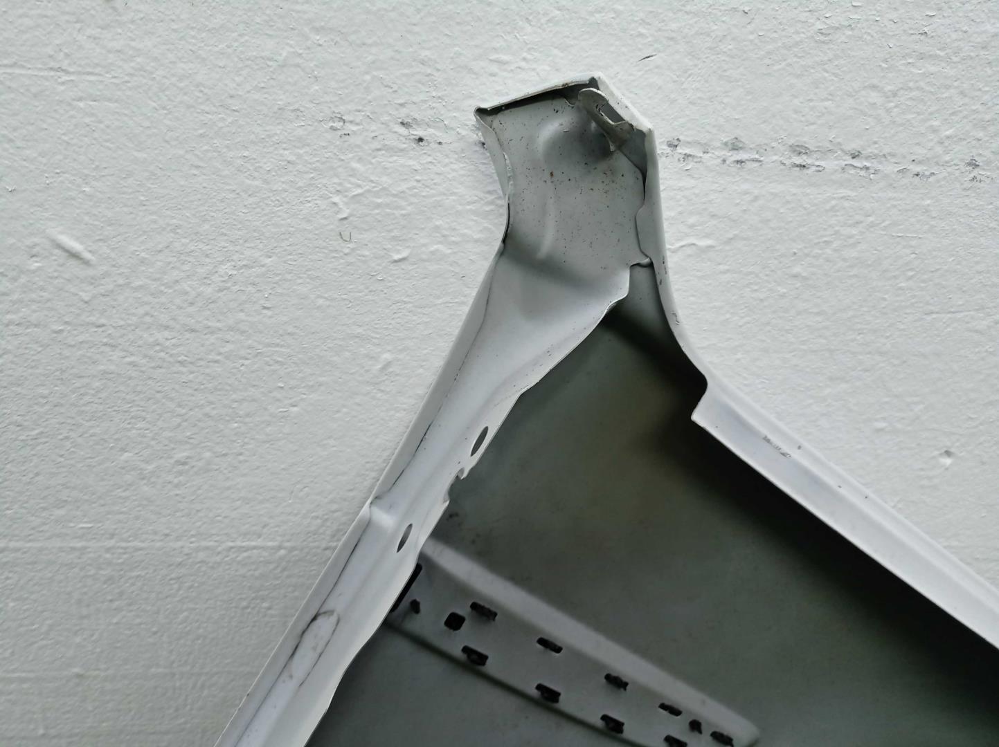 Крыло переднее левое