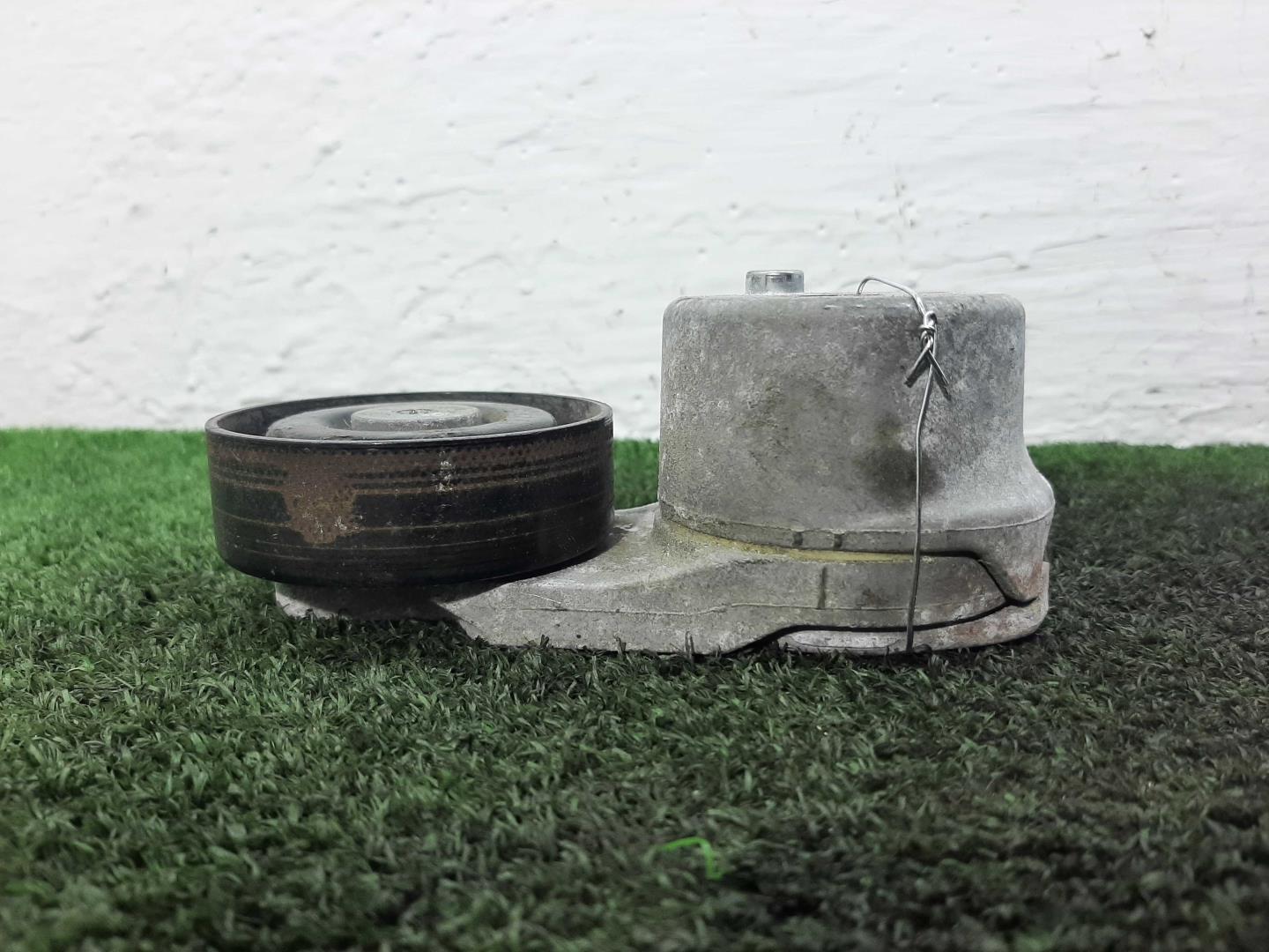 Натяжитель ремня