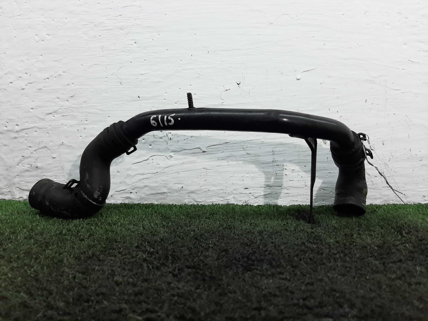 Трубка системы охлаждения