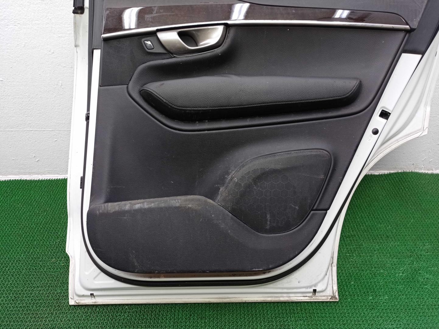 Замок двери задней правой