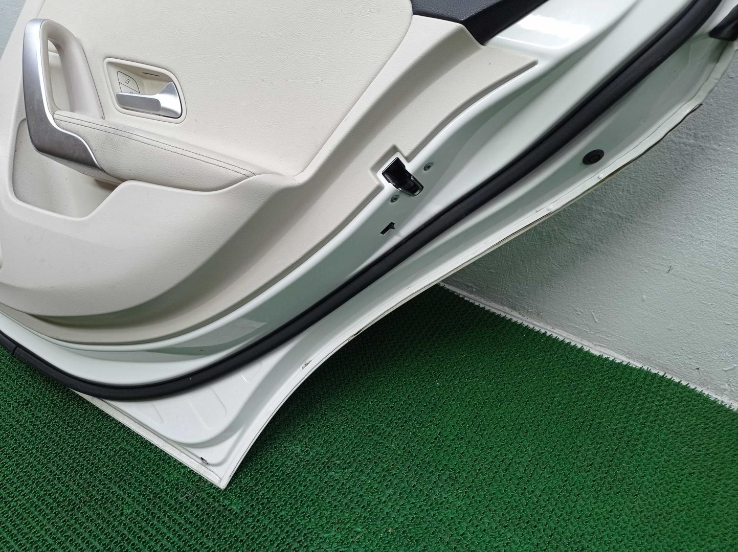 Стеклоподъемник электр. задний правый